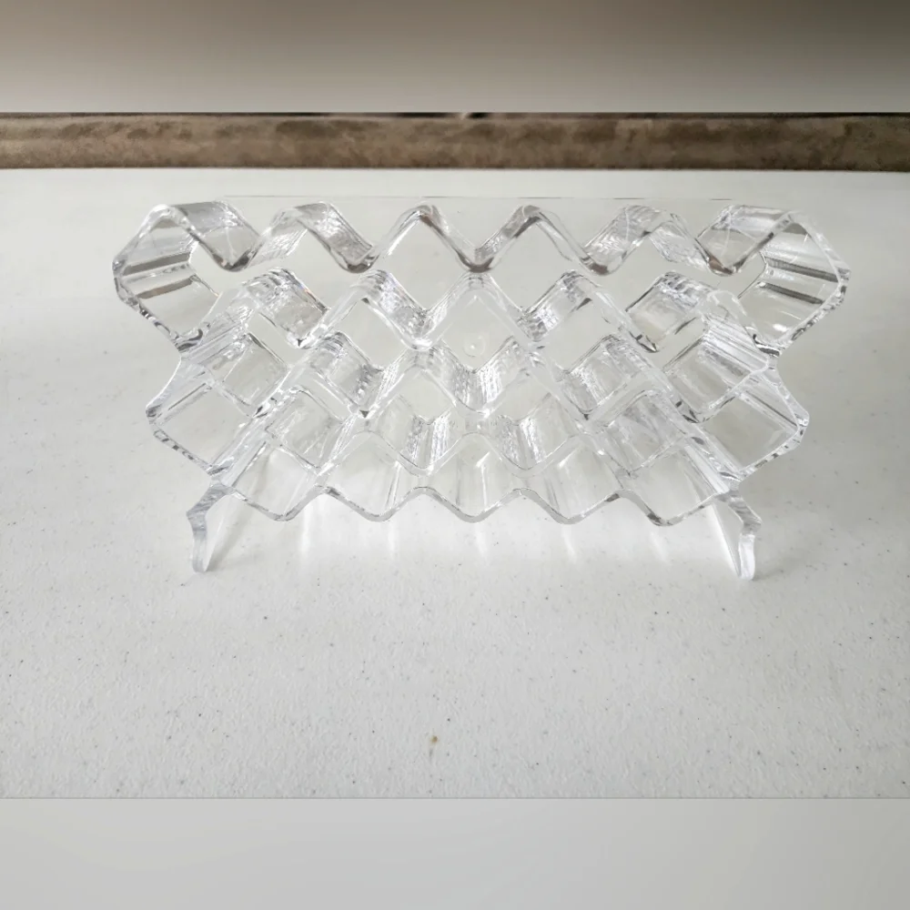 Acrylic lipstick holder